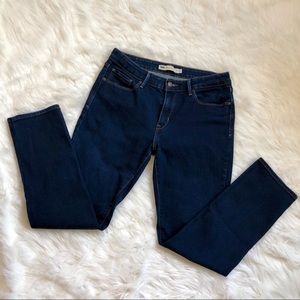 EUC | Levi’s Mid-Rise Skinny Jeans